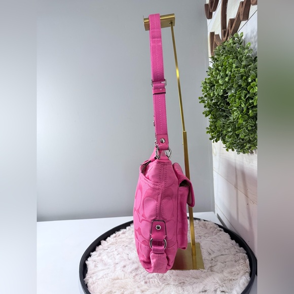 Coach Pink Signature C Nylon Crossbody Bag Rare Clear Daisy Flower Charm Hangtag - Picture 7 of 16